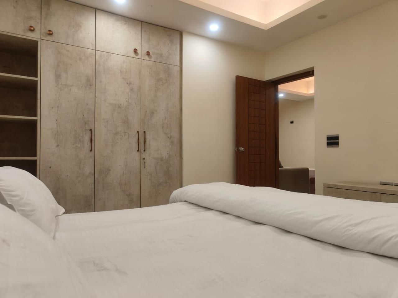 Villa In Vrindavan, Hare Krishna M Bagian luar foto