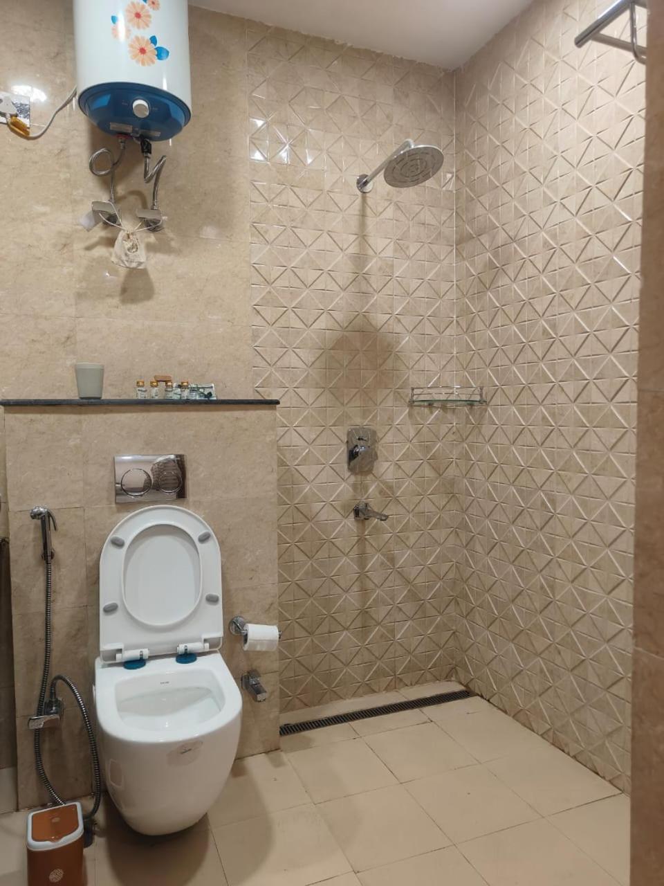 Villa In Vrindavan, Hare Krishna M Bagian luar foto